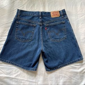 Levis Relaxed 550 | High Waist Shorts | Dark Wash | Size 10